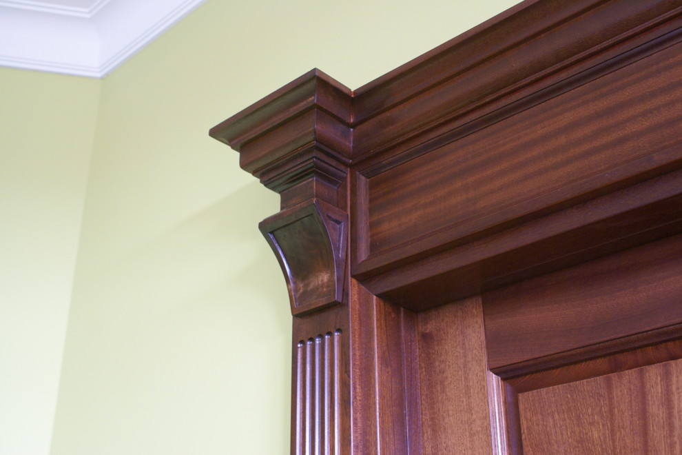 Двери из красного дерева / Solid Mahogany Interior Doors.