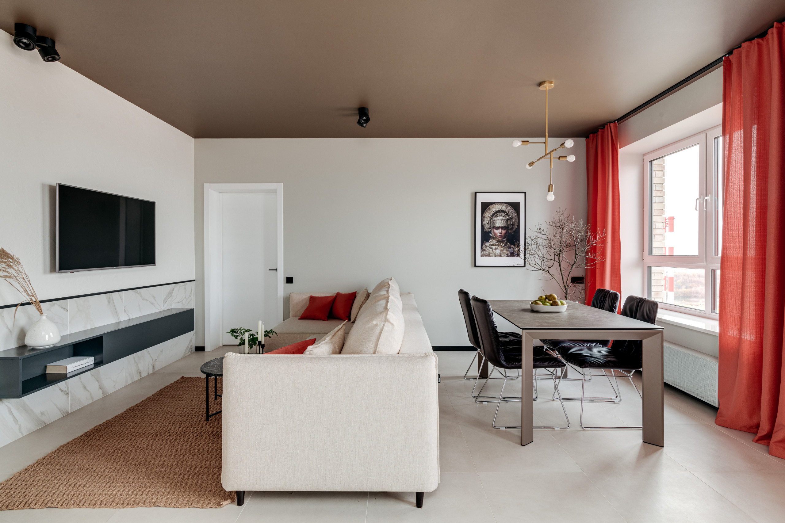 Поиск планировки: 3 плана + финал квартиры с душем для собаки