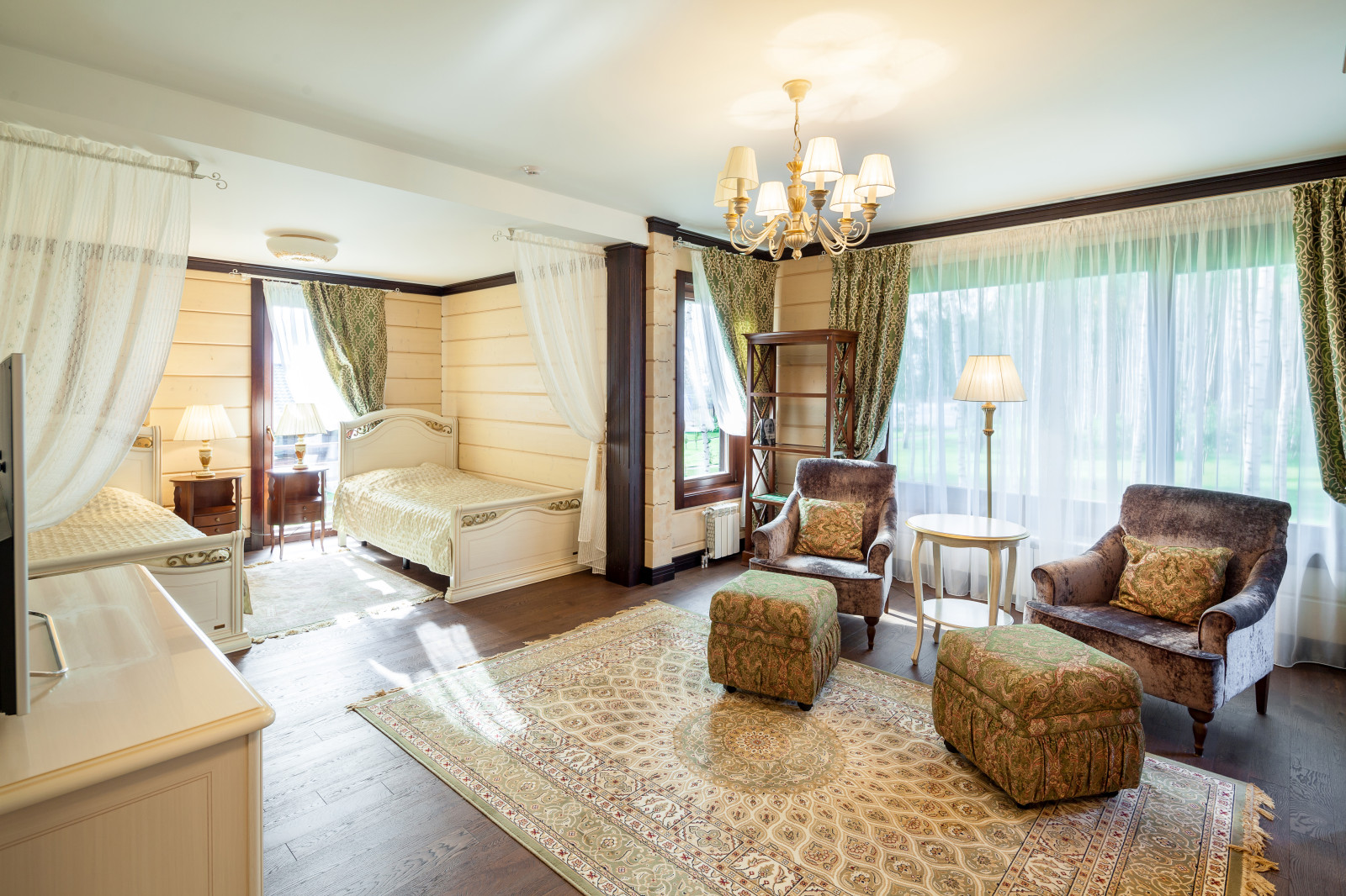 Интерьер трехэтажного загородного дома в Нижегородской области