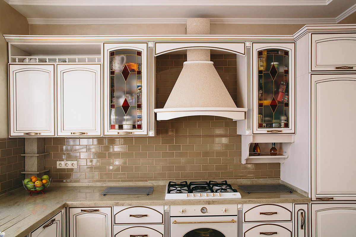 Реализация:Классика с нотками востока в бирюзе