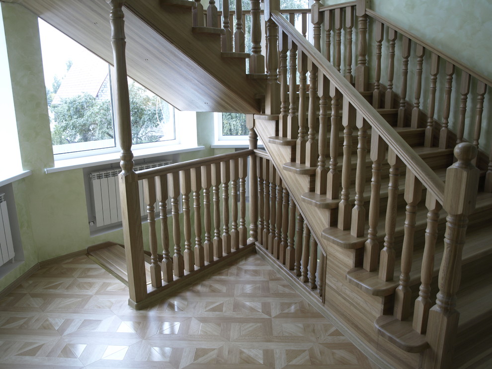 Лестница 3-х маршевая (дуб)