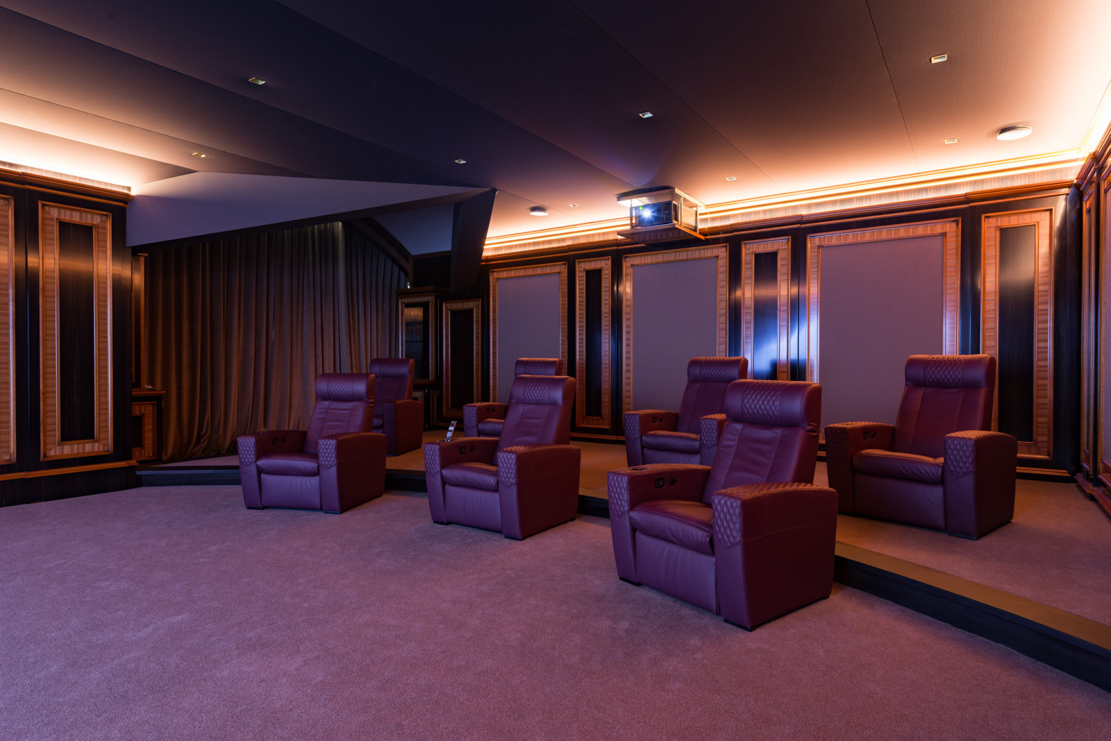 Домашний кинотеатр