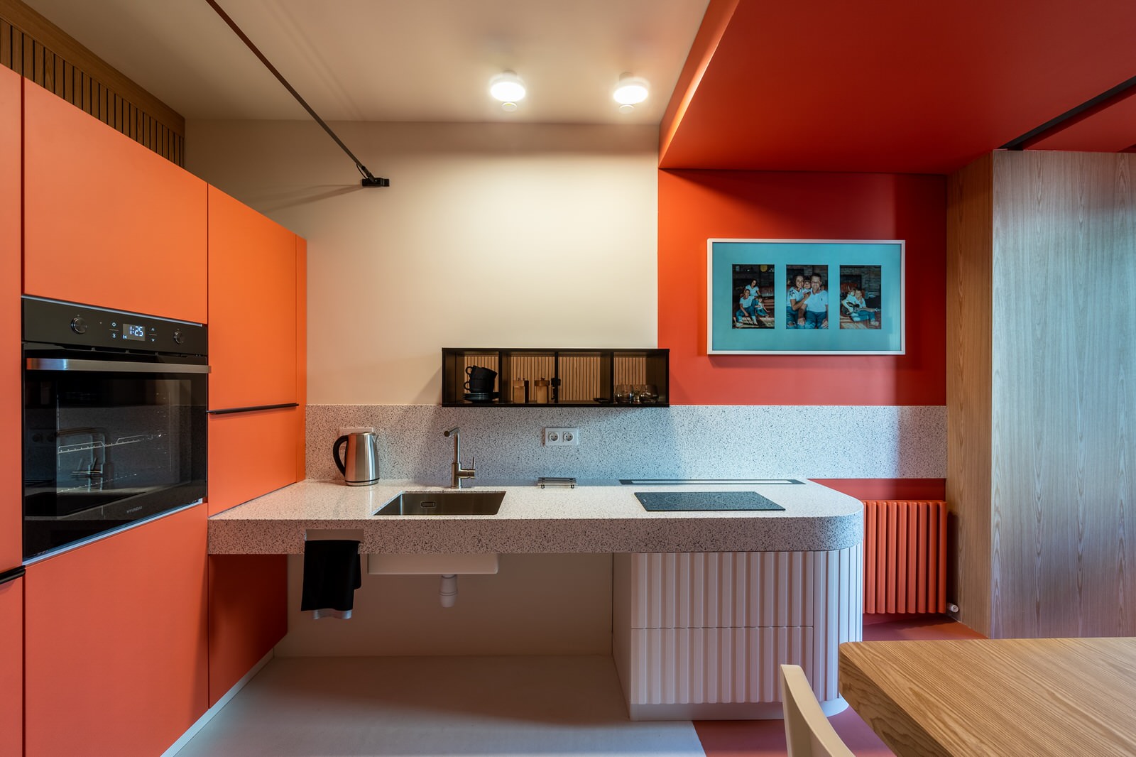 Кухня в коралловом ожерелье