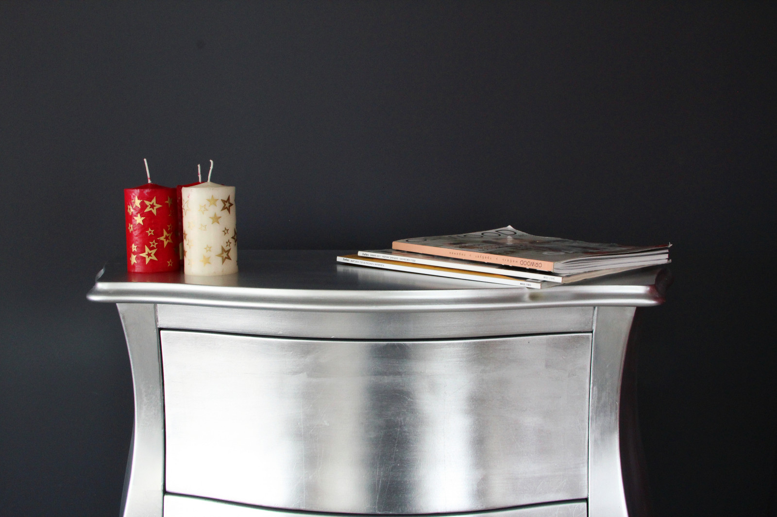 Обложка проекта: Серебряный комод