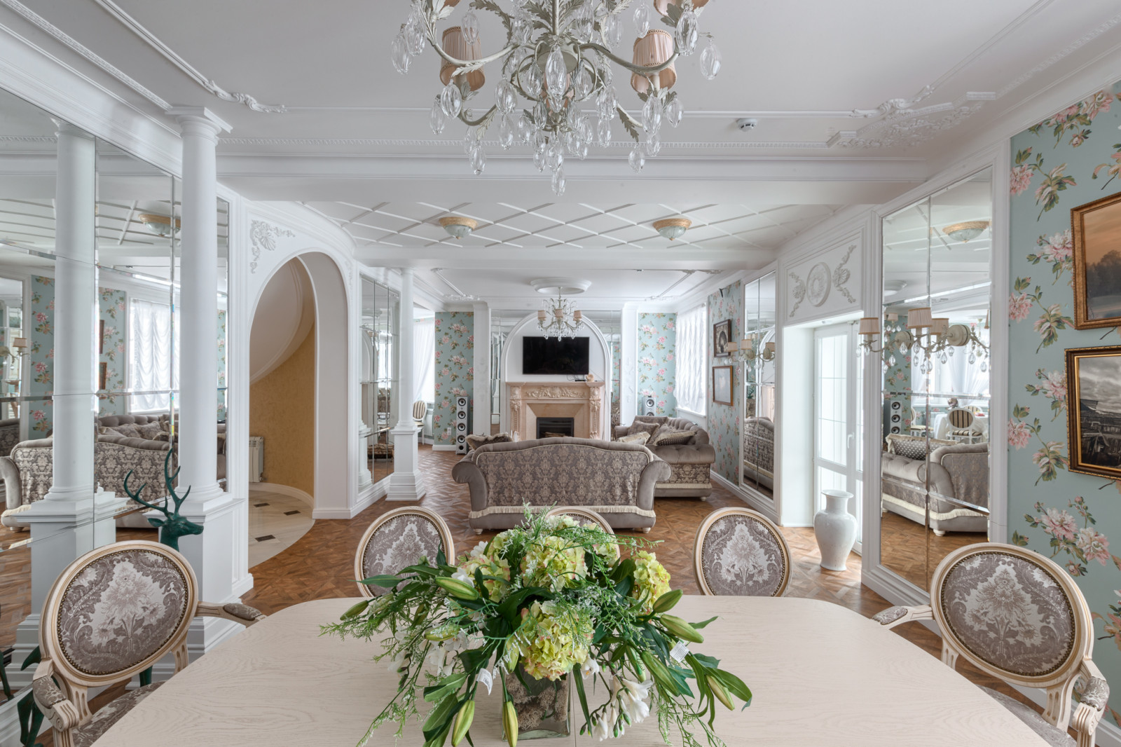 РУССКАЯ УСАДЬБА