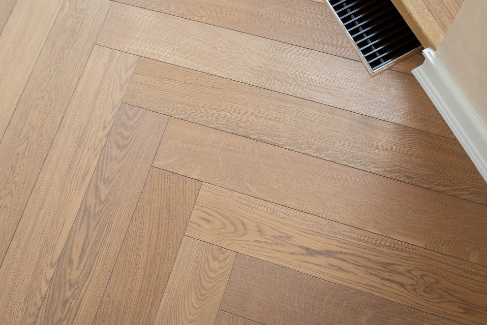 Венгерская ёлка, Дуб Натур 880 мм в частном доме Нагаево