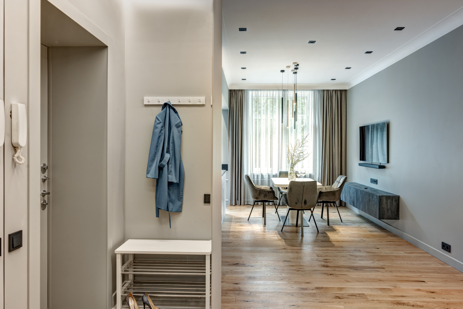 До и после: Интерьер в «сталинке» с оттенками серого и графита