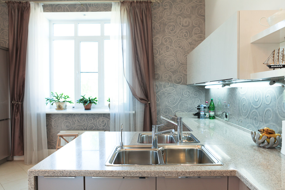 Коттедж: классический интерьер в бежевых оттенках