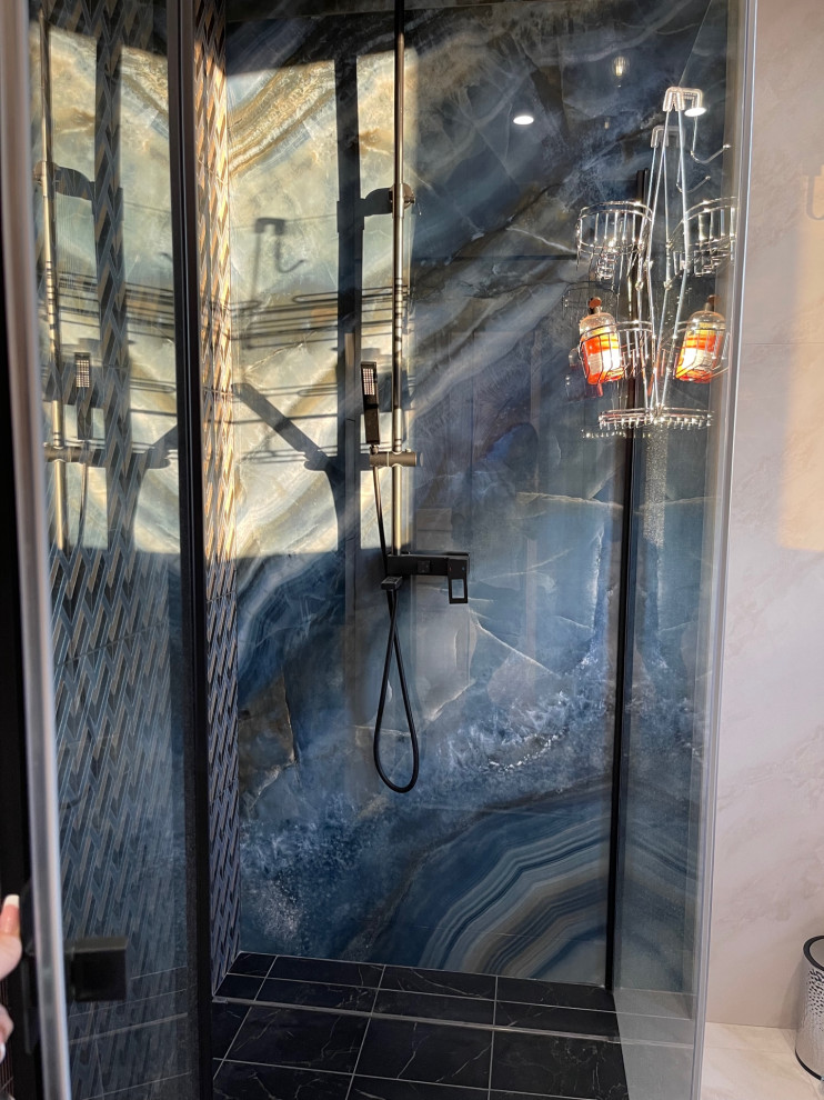 Санузлы в жилом доме на побережье, г, Геленджик