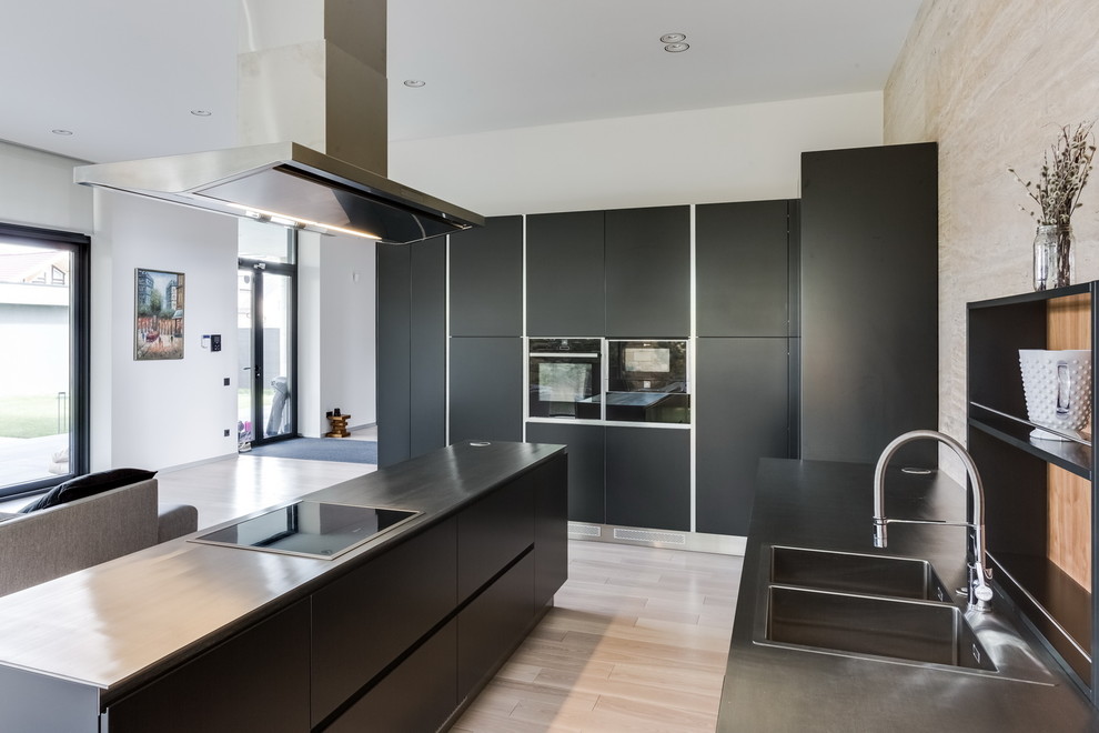 Кухня черного цвета