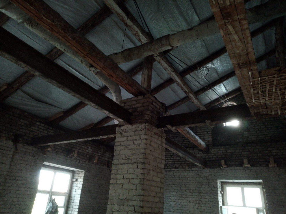 В гостях: Квартира в Твери, где полностью разобрали потолок