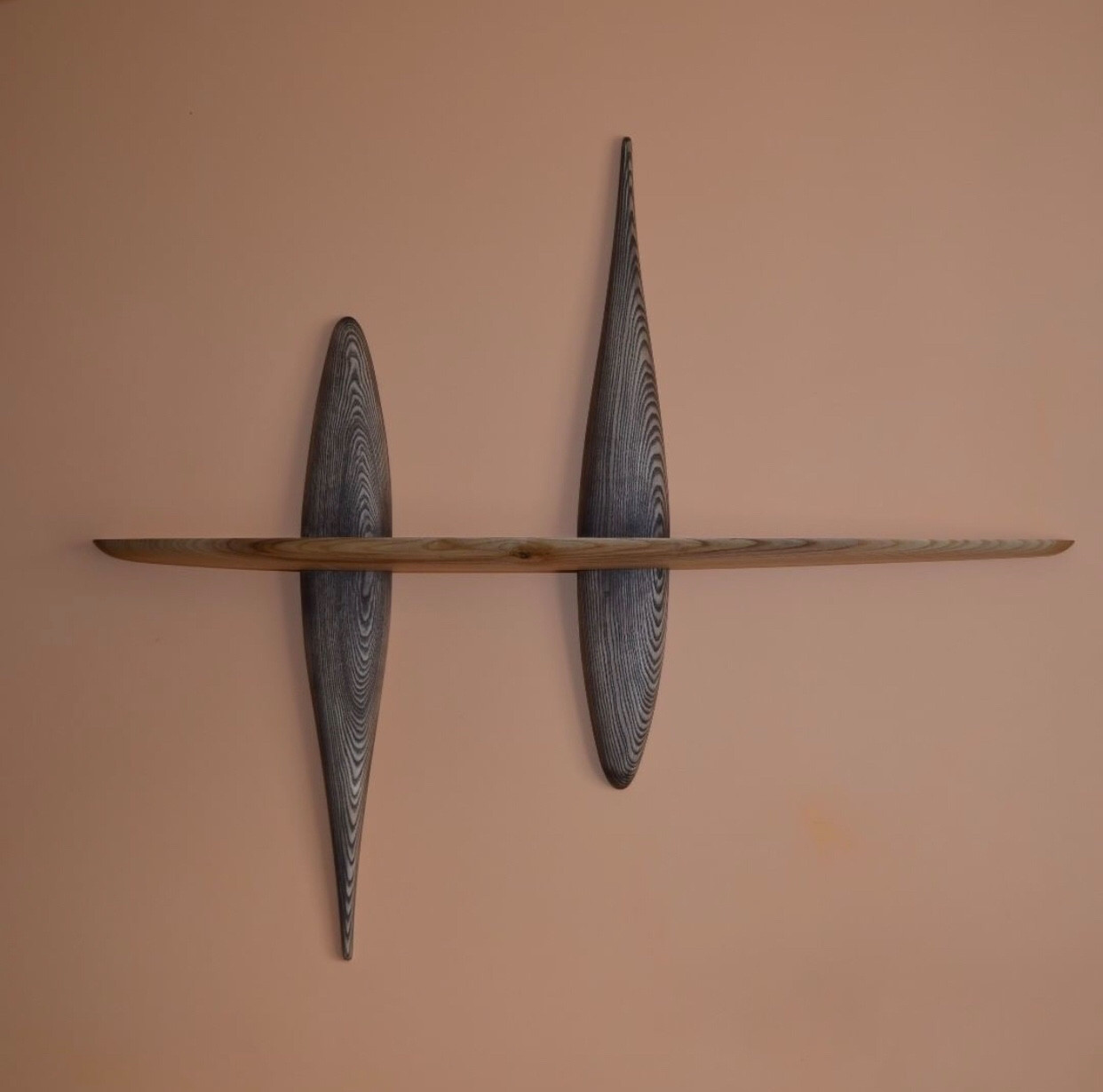 Обложка проекта: Полка настенная, массив древесины.