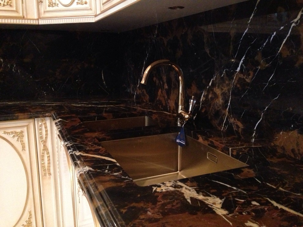 Кемень, керамика.