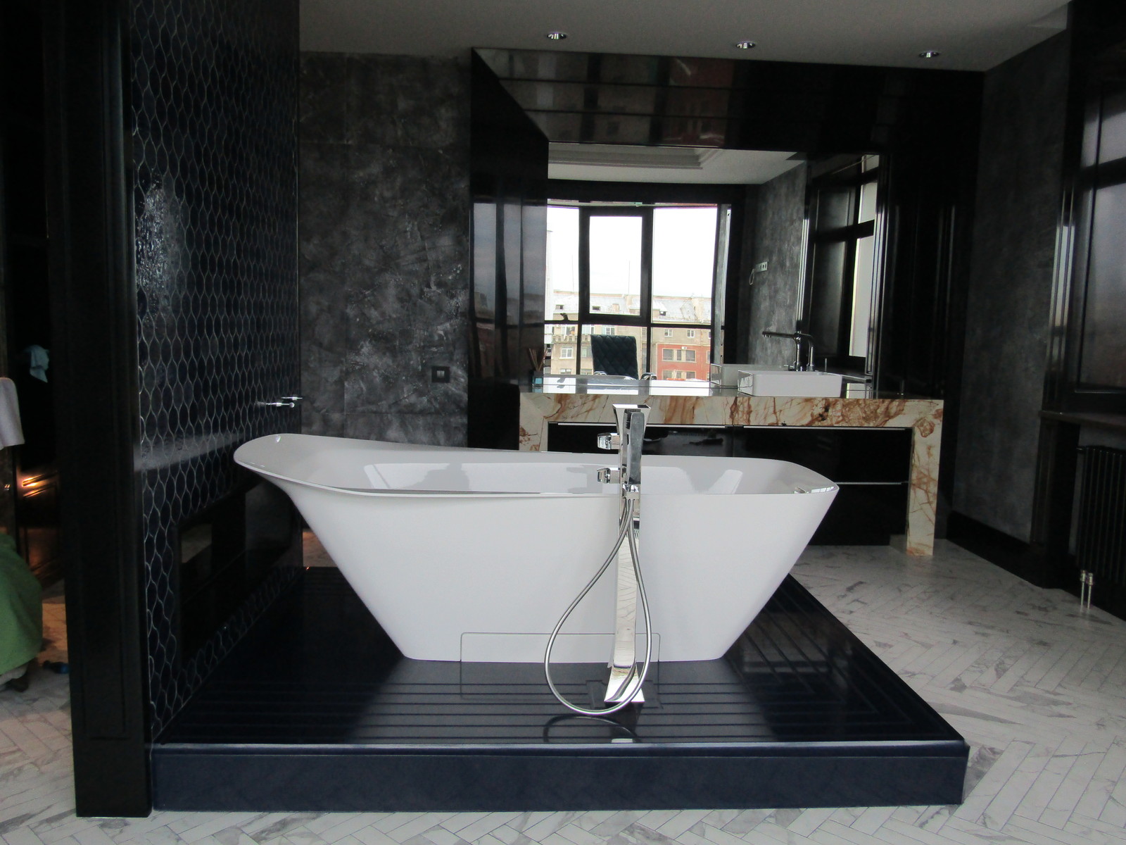 "Арт-Деко в Петербургском стиле"