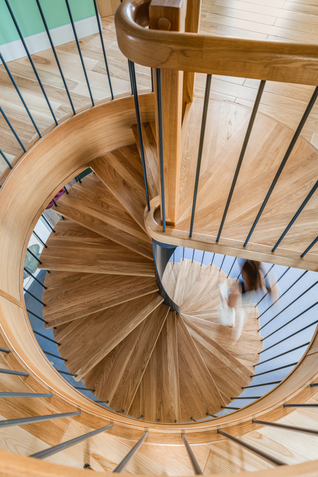 Купольный дом у воды