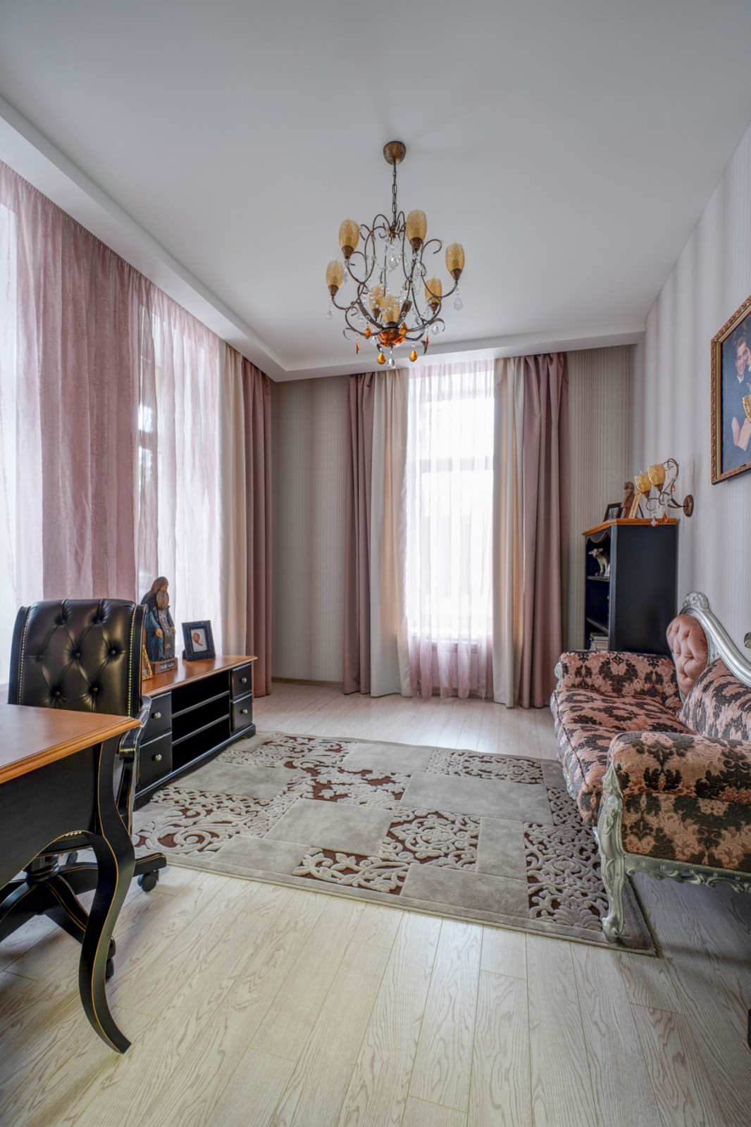 Дом в стиле легкой классики