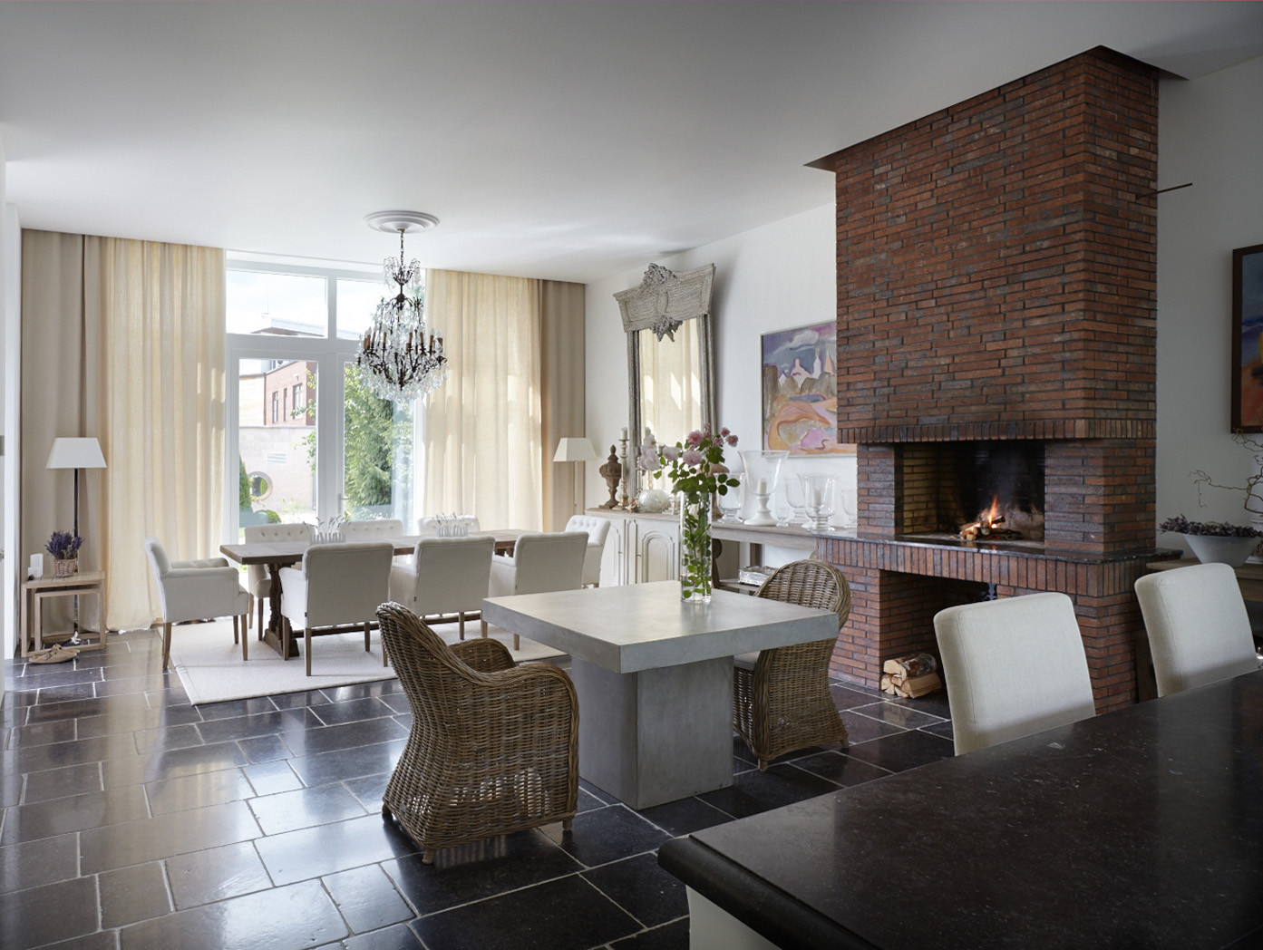 Обложка альбома: столовая