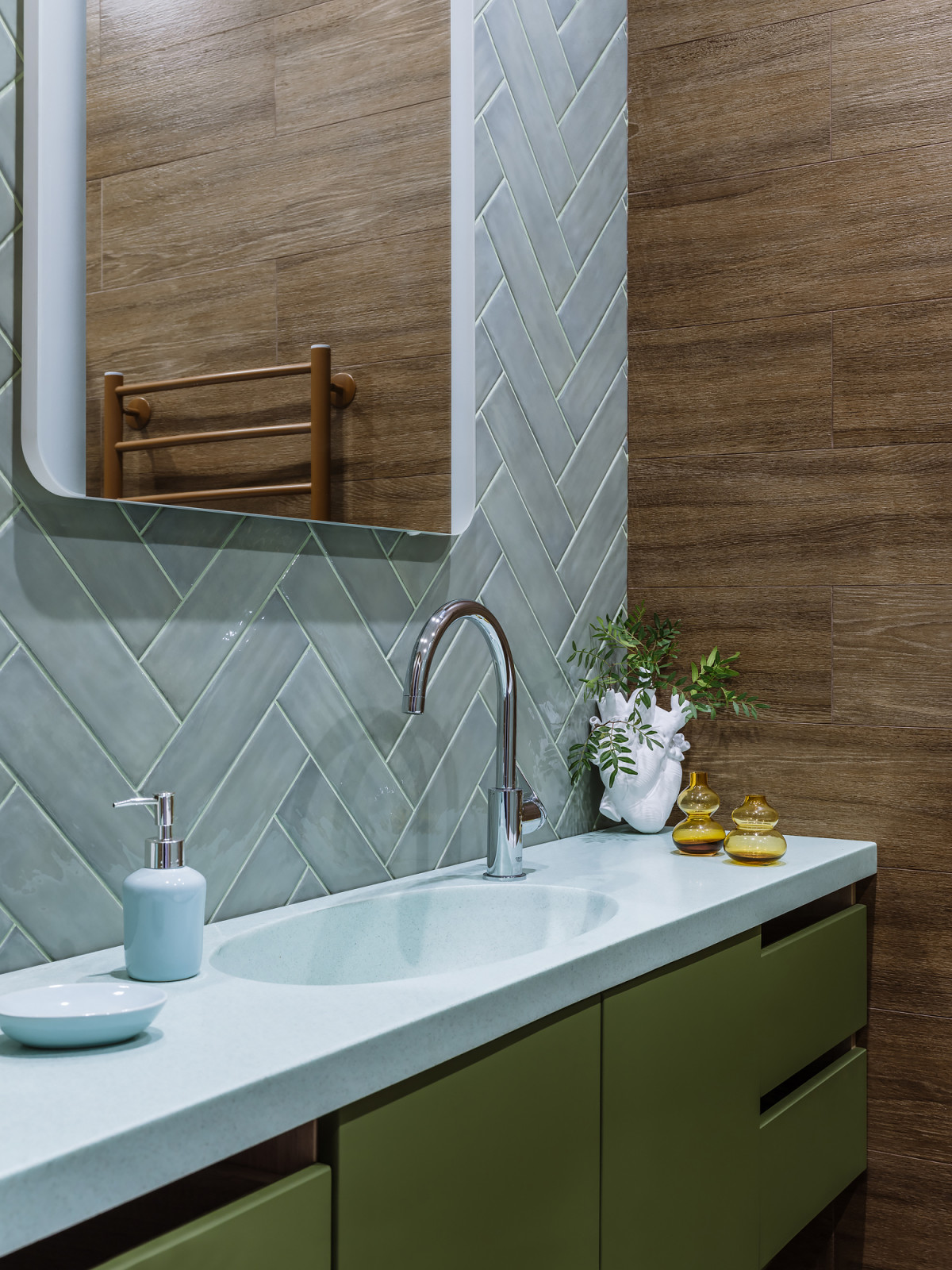 "Немного яркости в скандинавском интерьере"