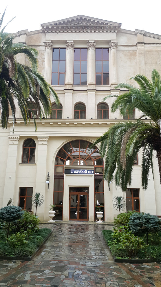 Остекление отеля "Амры"