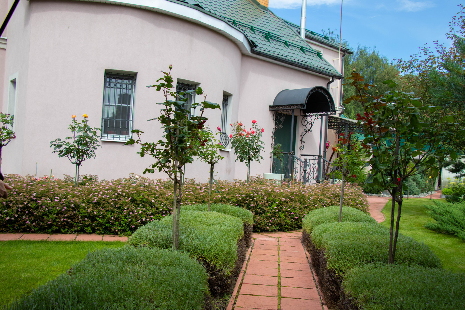 Французский садик в поселке Рыбаки Дмитровское шоссе