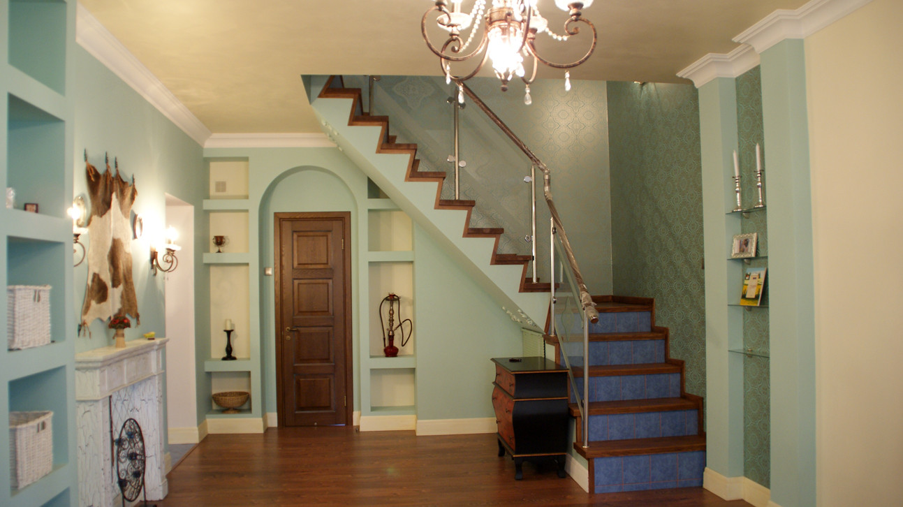 Лестница на 2 этаж.