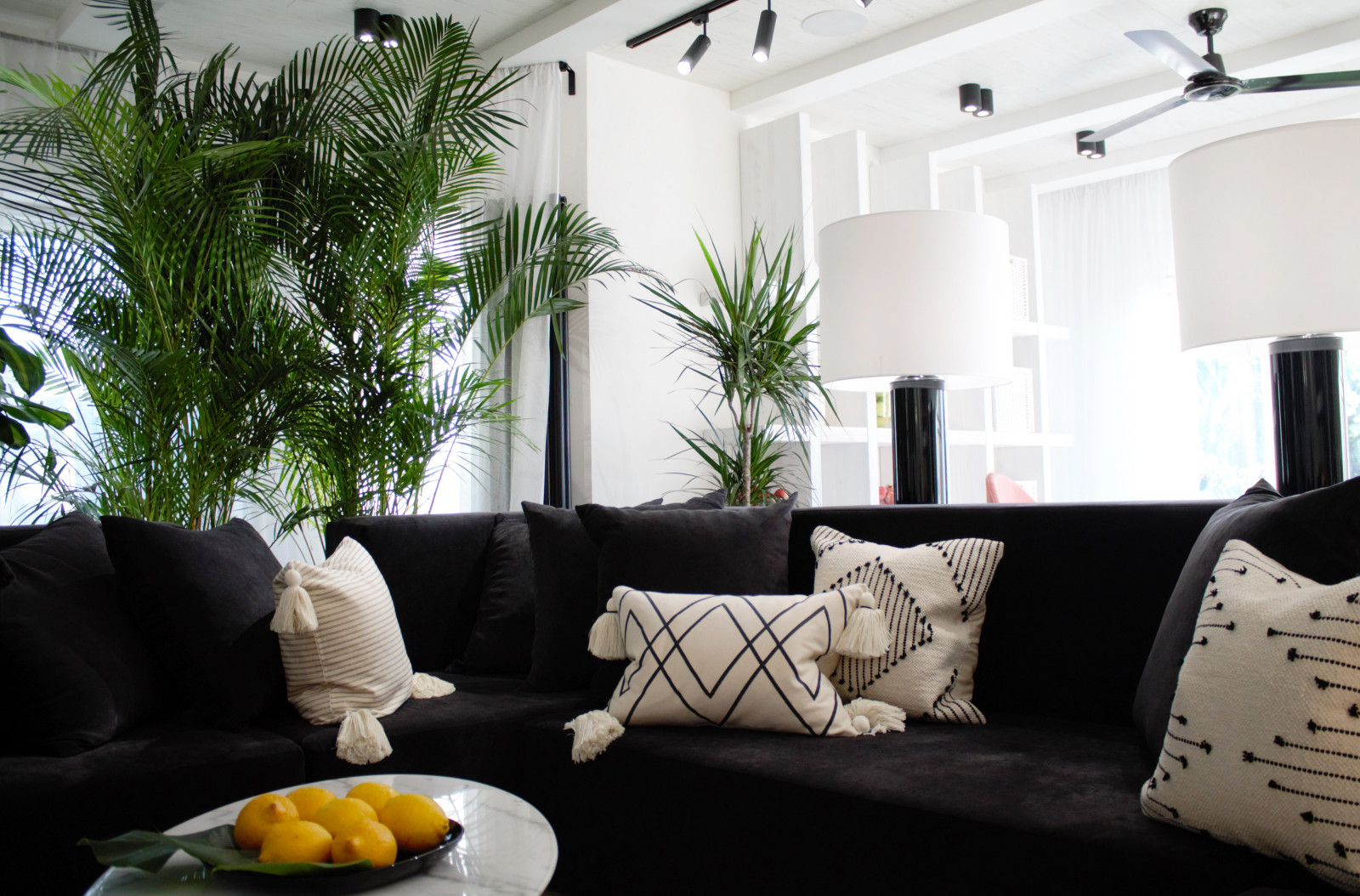 ТВ — ПРОЕКТЫ Дачный ответ от 06.10.2019   «Асимметричная гостиная  »