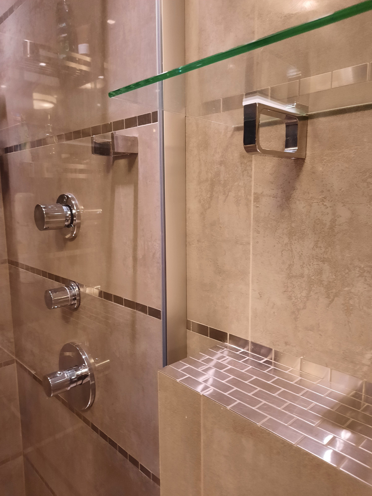 Фактуры,рельефы,свет..продолжение следует)72 кв.метра