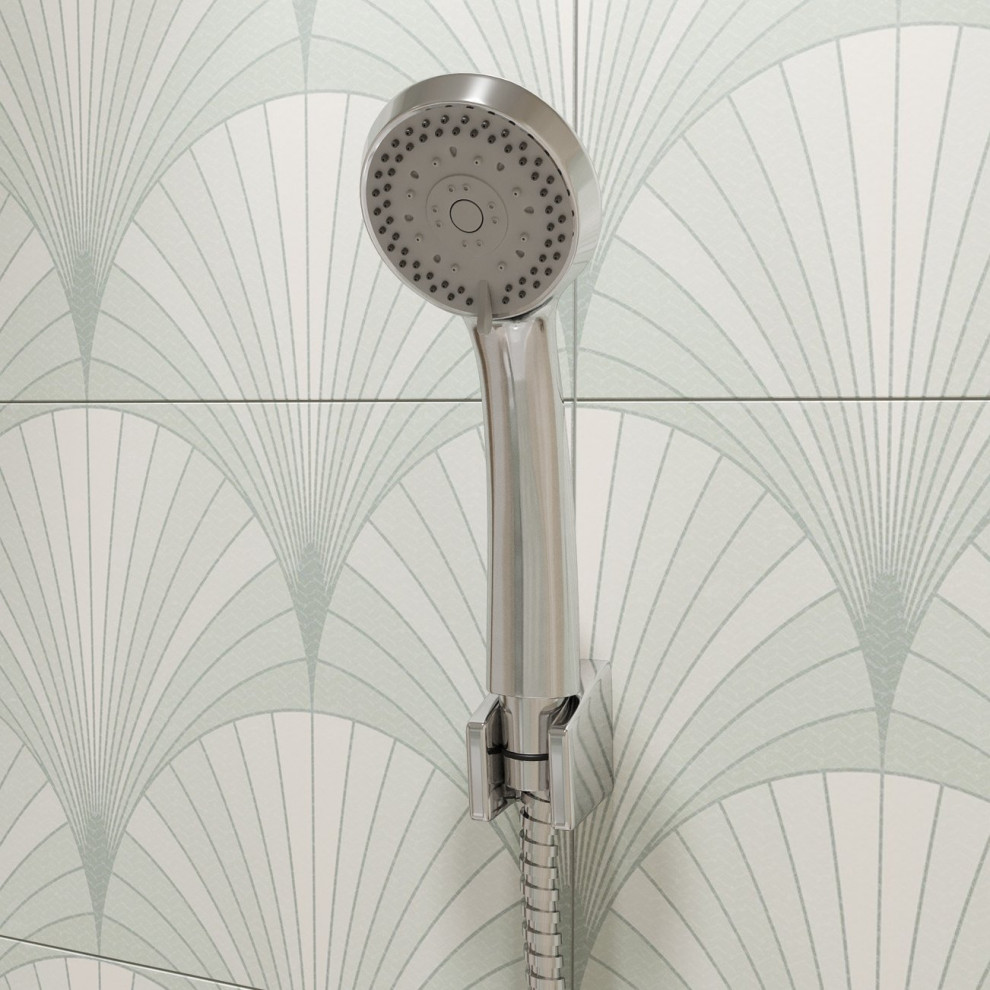 Светлая ванная комната (2,94 кв. м) в современном стиле ; Открывает новую вкладк