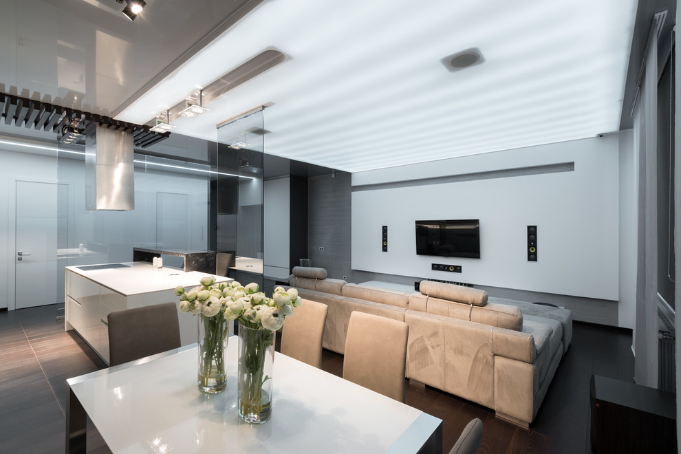 Совпадение интересов..