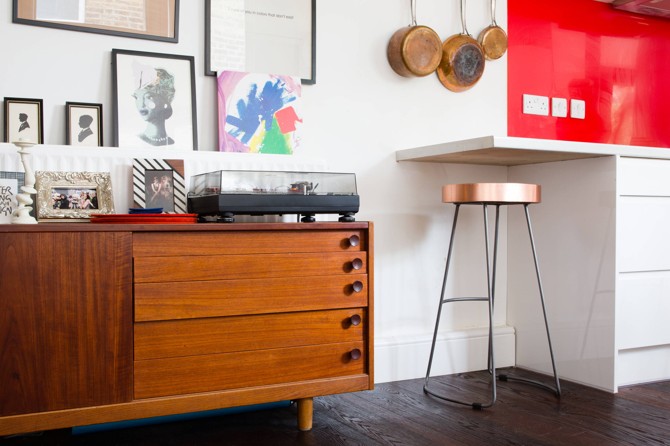 Houzz Британия: Винтаж и Мондриан в лондонской квартире