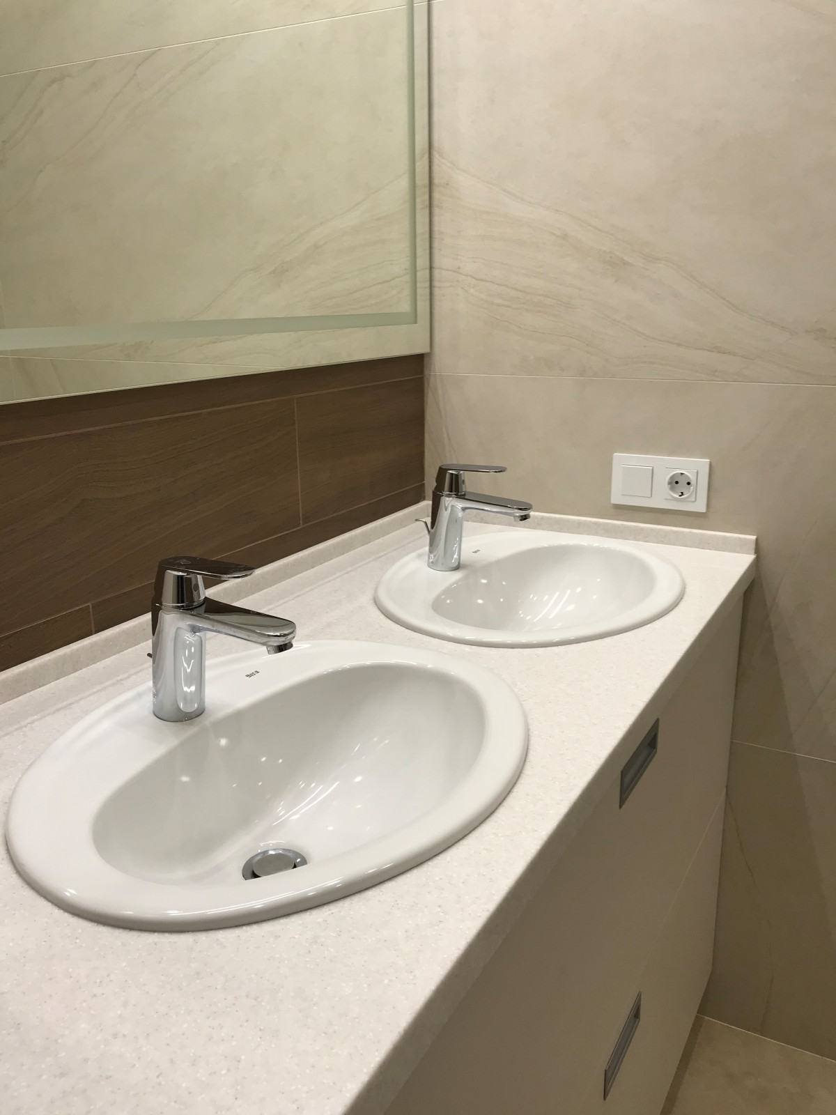 Абсалямова 19, квартира для семейной пары