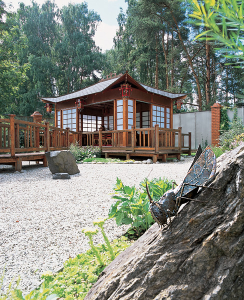 Павильон в восточном стиле