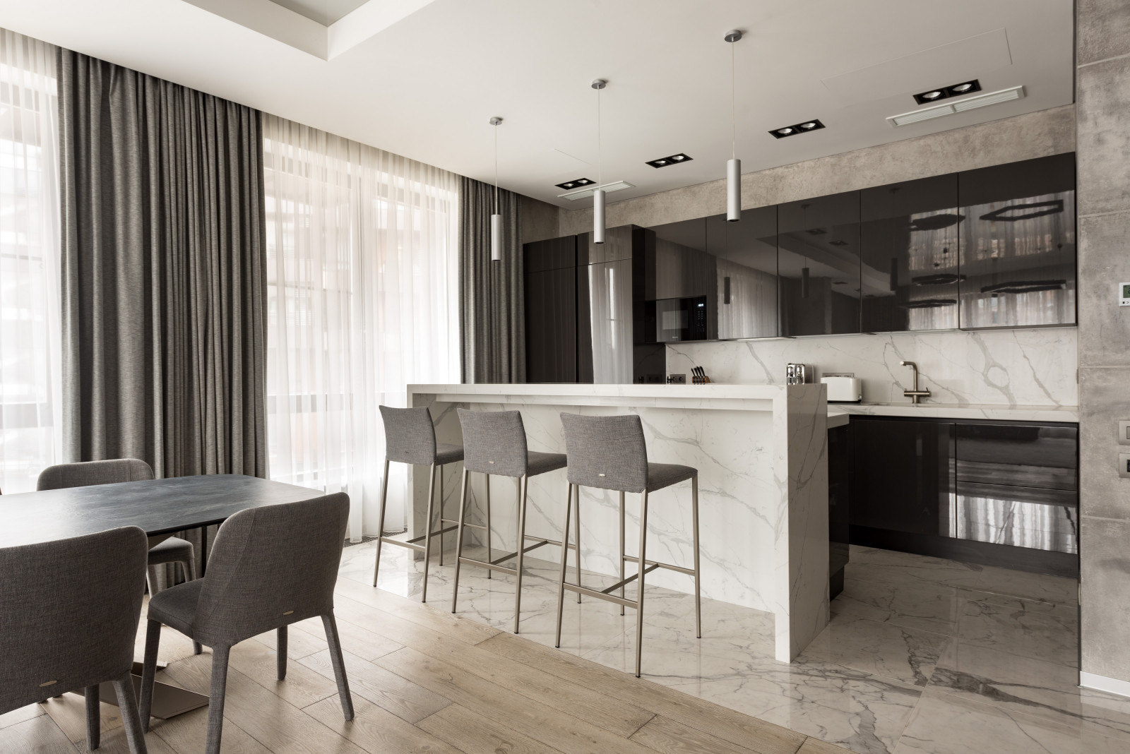 Интерьеры апартаментов в ЖК "Олимпийская РИВЬЕРА Новогорск"