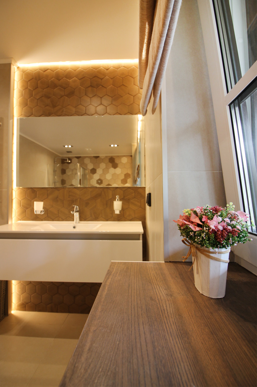 Срубовой коттедж 38 в п.Рощино, Ленинградская обл. Царство-Королевство