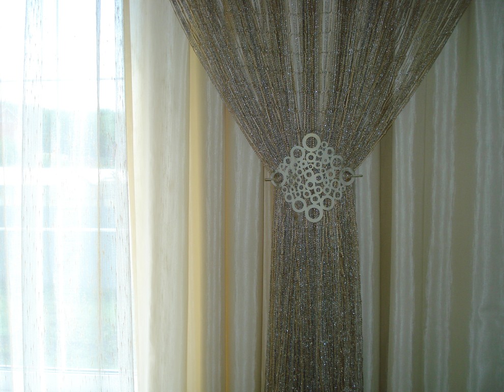 Шторы в стильный загородный дом.