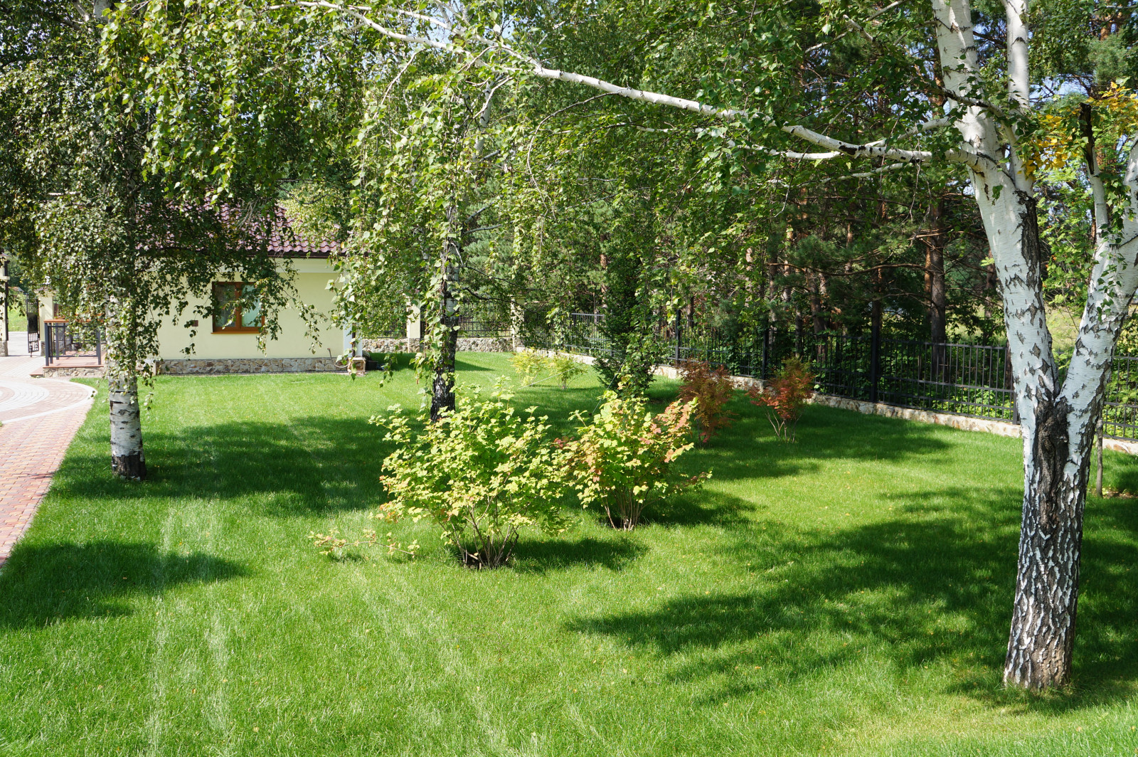 Ландшафтные работы  на частном объекте Георгиевская