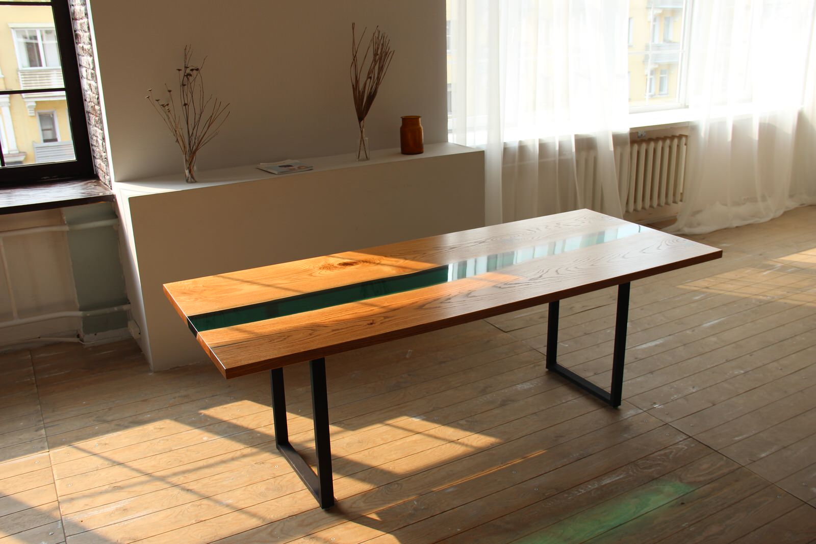 Стол-река с полимером