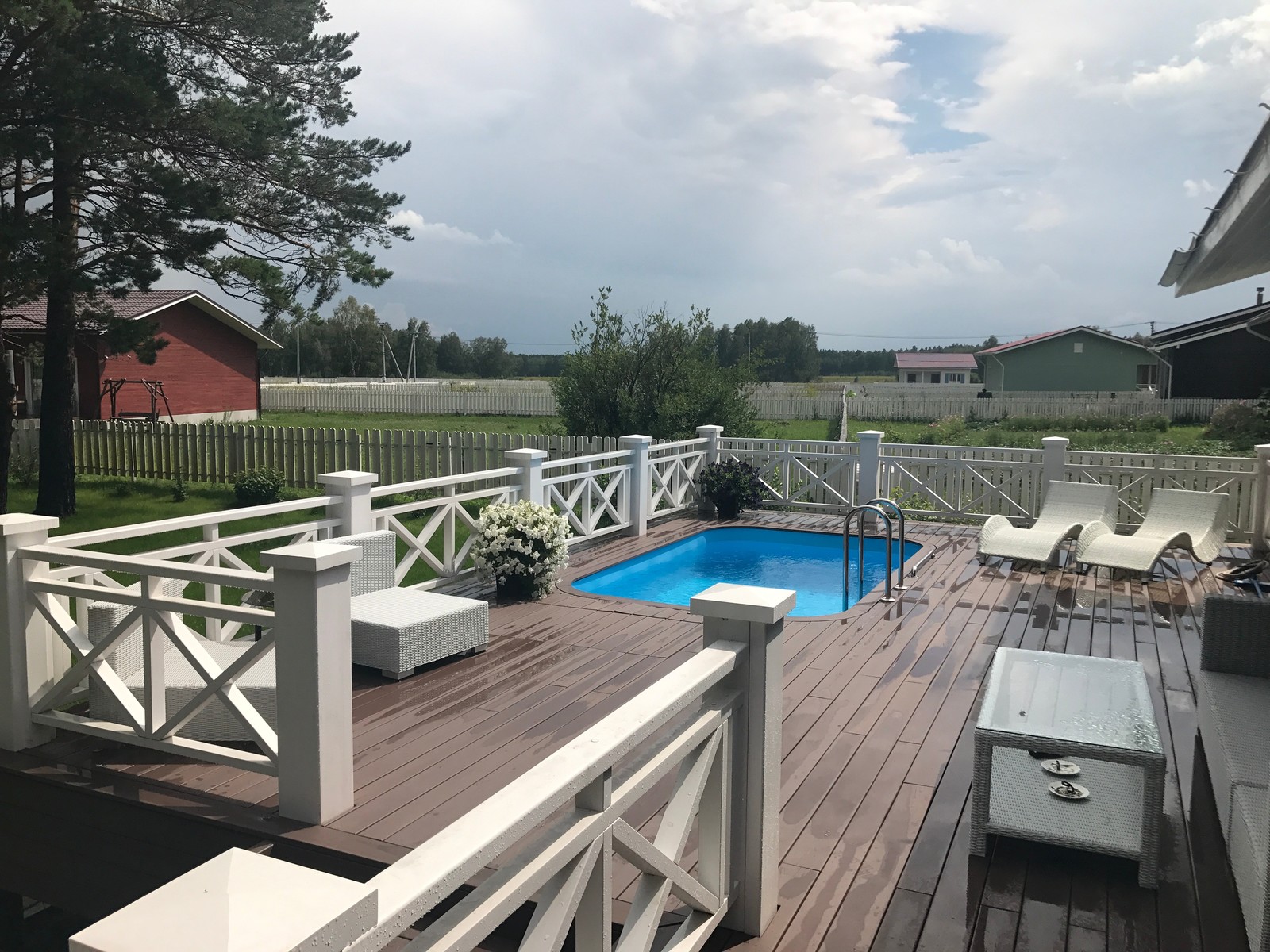 Во дворе наших домов