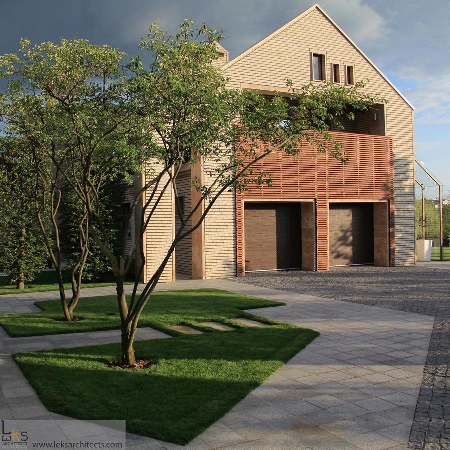 Фасады из дерева