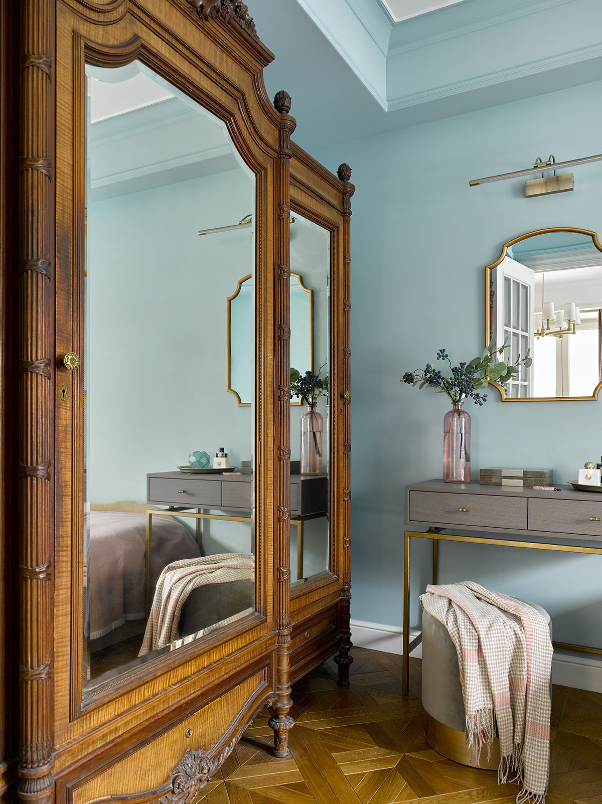 Houzz тур: 44 кв.м — квартира с многоуважаемым шкафом