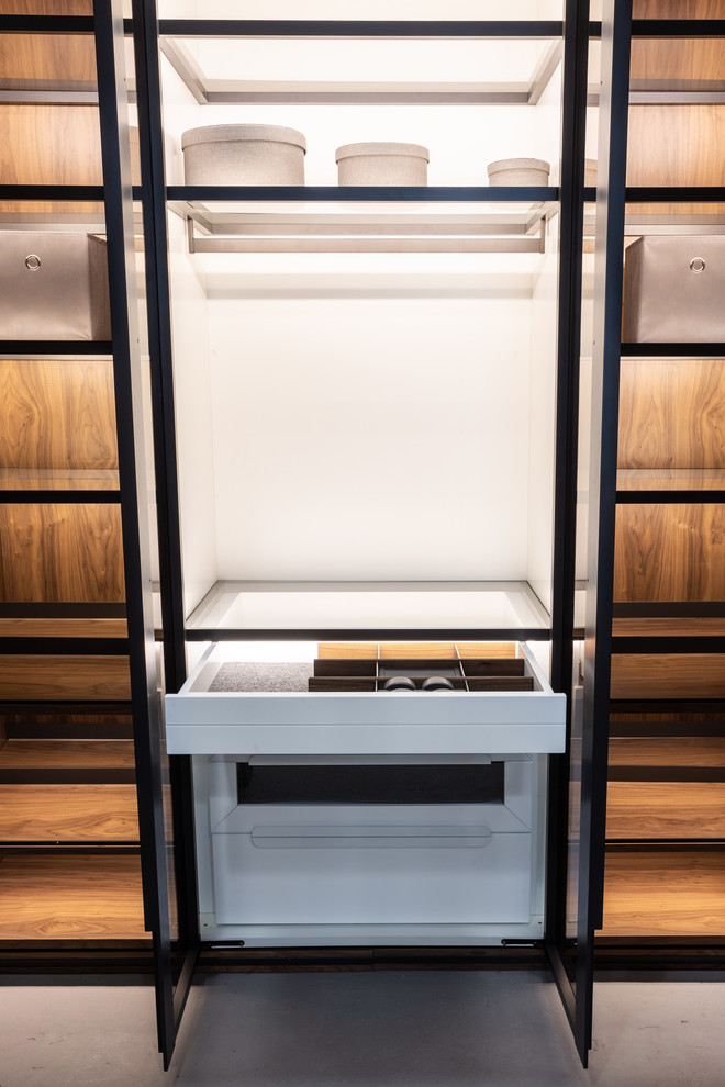 Giulia Novars, Москва ул. Мосфильмовская, д.53