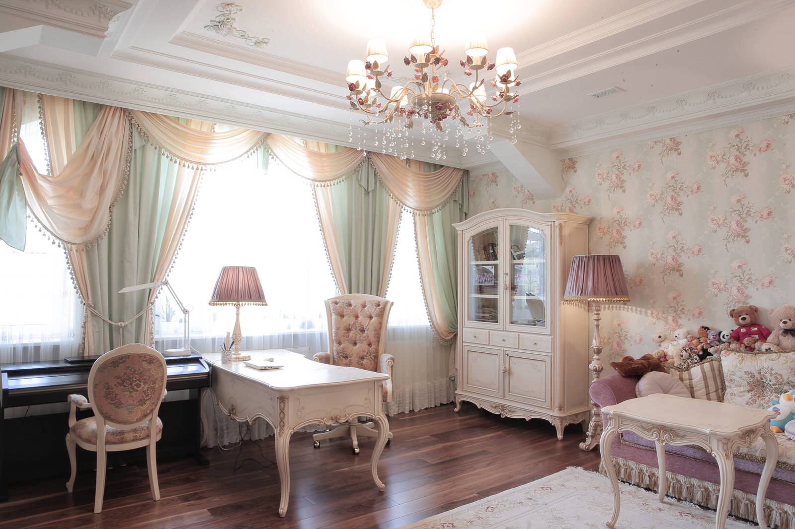 Проект интерьера частного жилого дома, г. Каменск-Шахтинский, 750 кв.м.