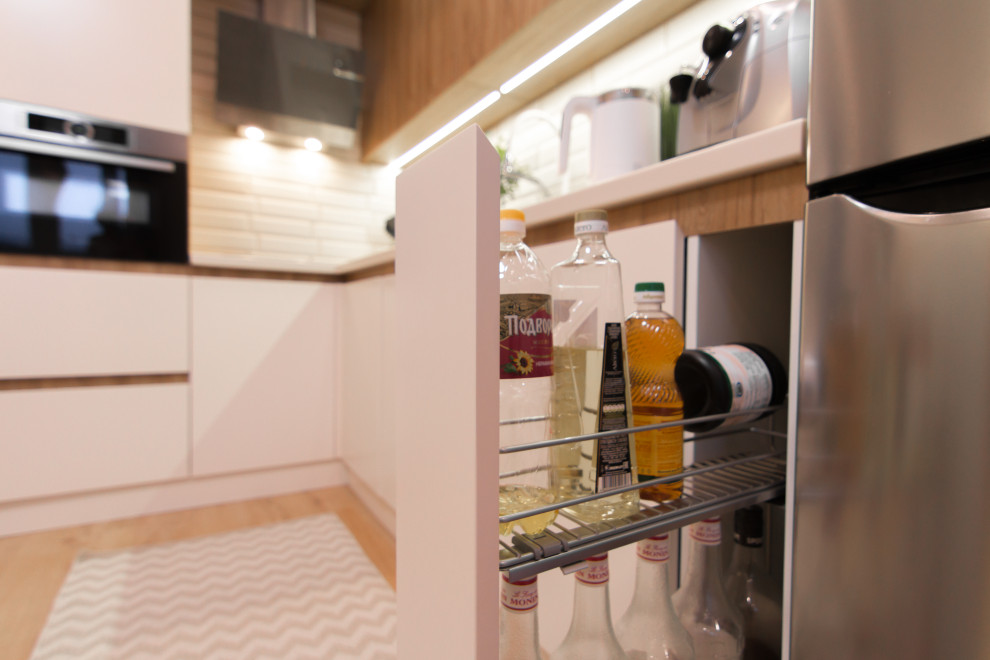 СВЕТЛАЯ КУХНЯ В СОВРЕМЕННОМ СТИЛЕ