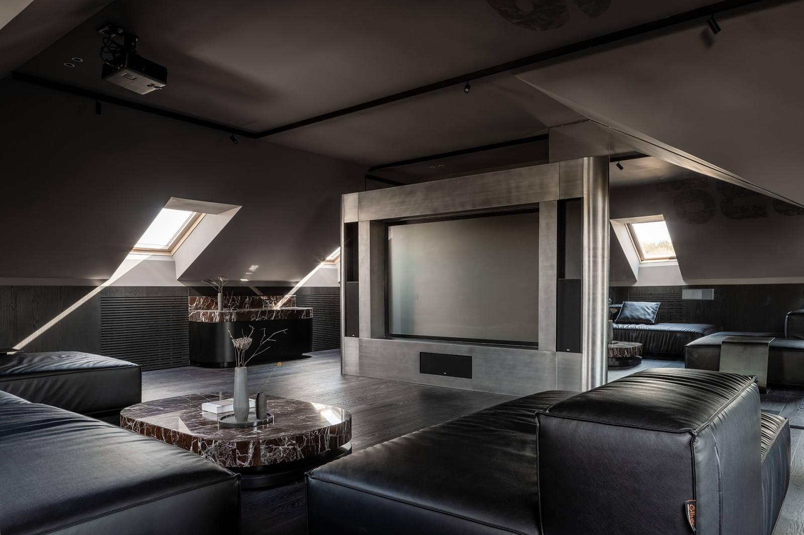 Мансарда в параллельной реальности