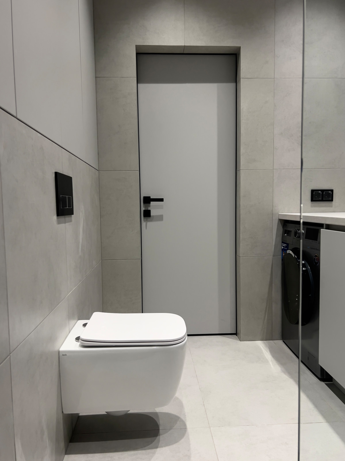 Черно-белая квартира в ЖК "ALT"