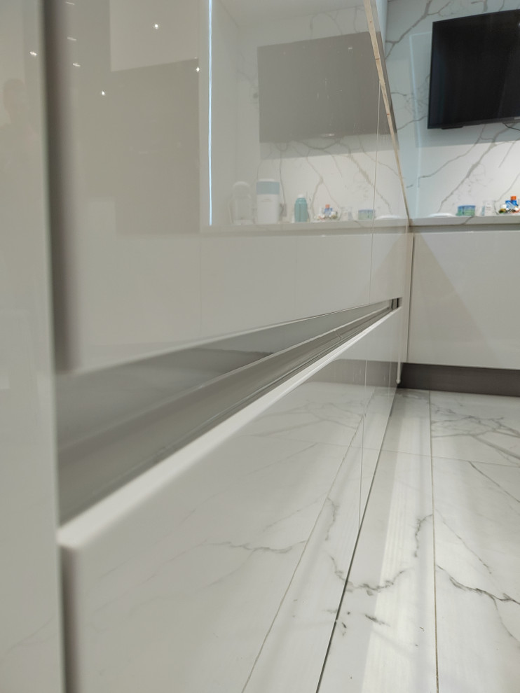 Кухня угловая, "PROFILO lucentezza".