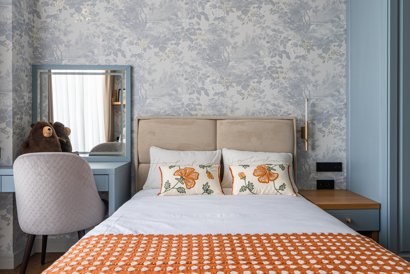 с видом на реку