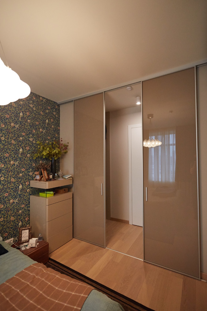 Двери + проходная гардеробная raumplus