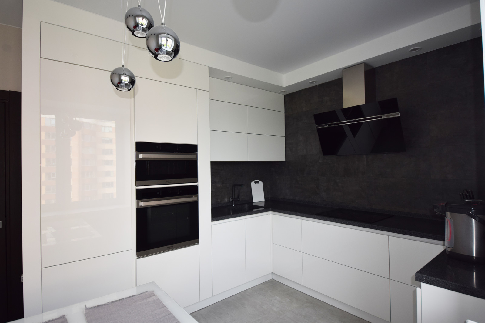 Черно-белый минимализм