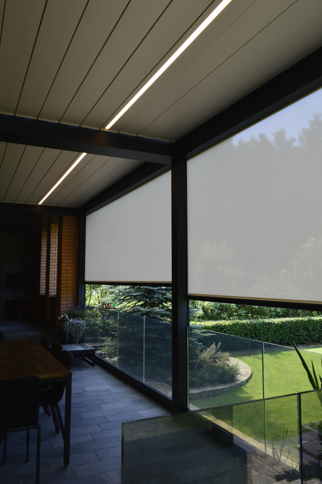 Сдвоенная биоклиматическая пергольная конструкция Renson Camargue